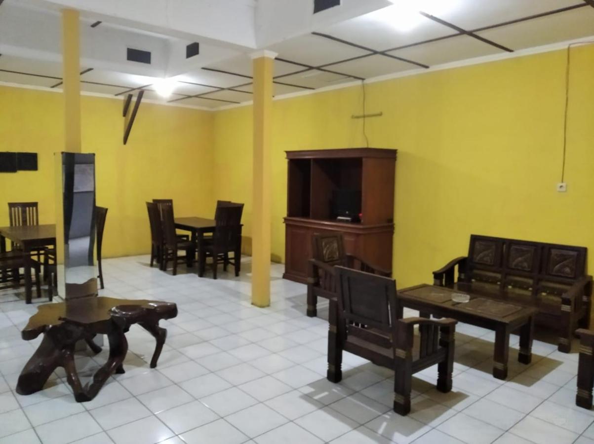 Hotel Dirgantara Parakan  Экстерьер фото