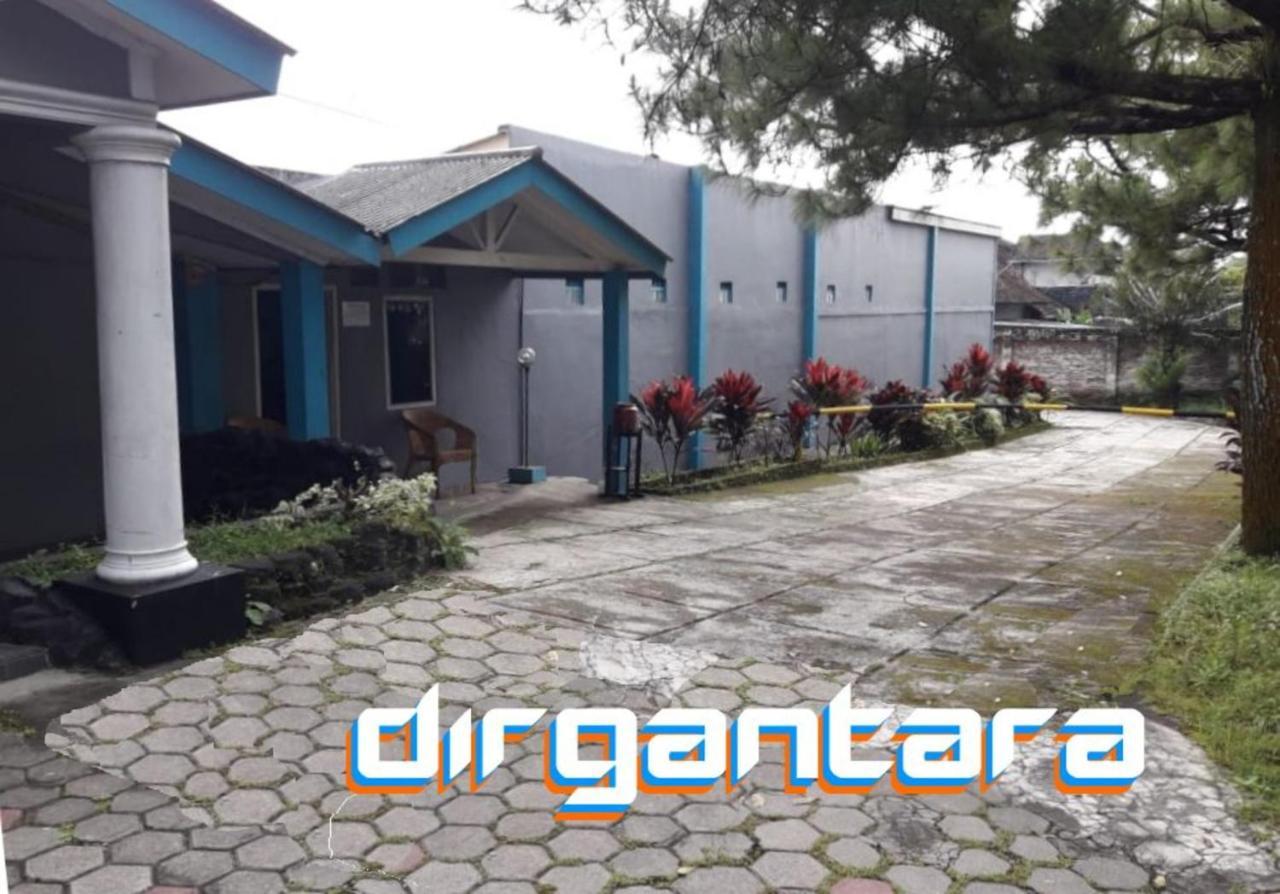 Hotel Dirgantara Parakan  Экстерьер фото